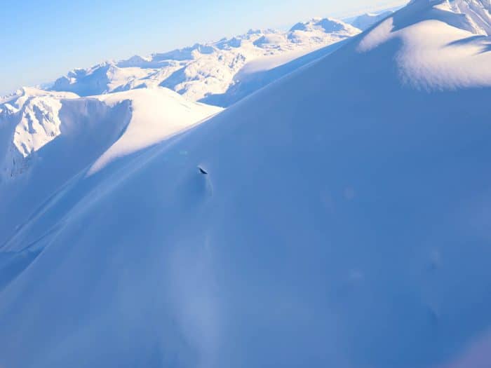 5 Epic Alaska Heli-Skiing Action Photos